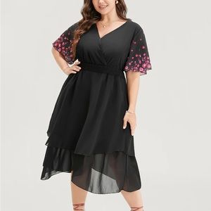 Ditsy Floral Shirred Surplice Neck Pocket Mesh Ruffle Hem Dress US-12 UK-16